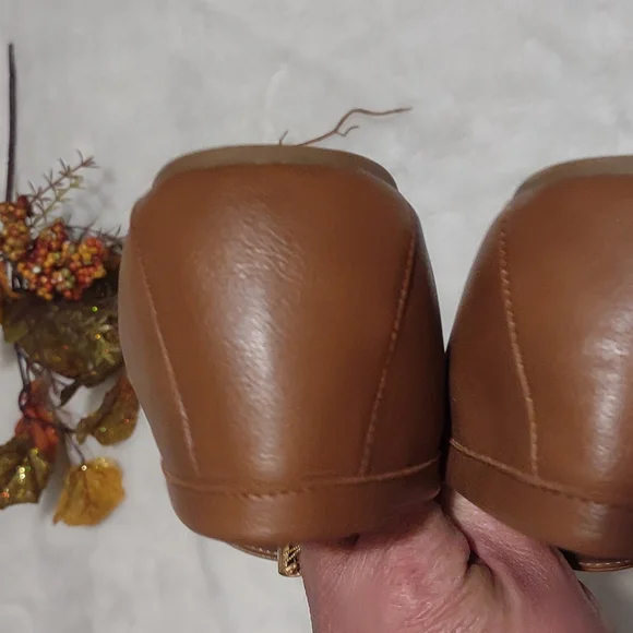 Aerosoles Women,s Brown Loafers - Picture 3 of 12